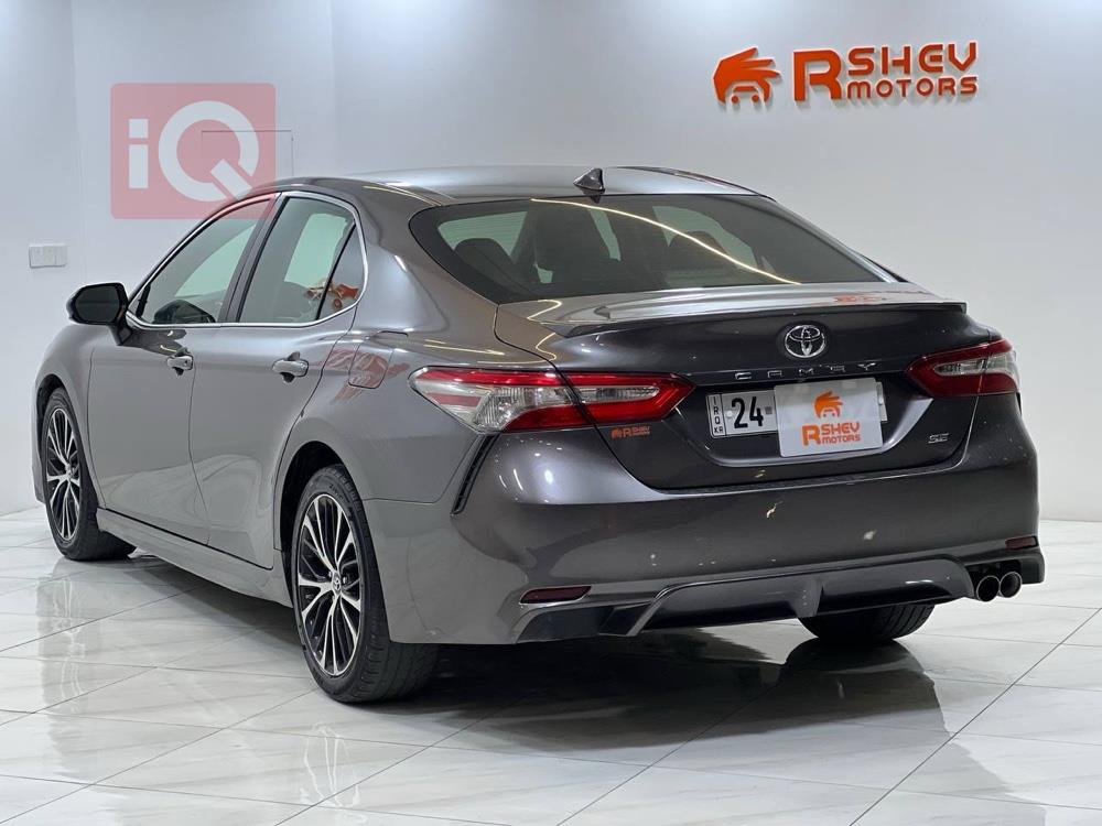 تۆیۆتا کامری